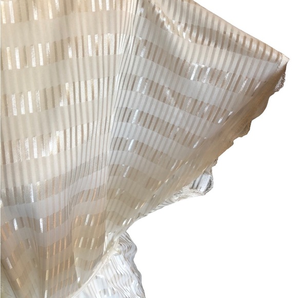 Vintage Lace & Mesh Robe - Picture 3 of 5